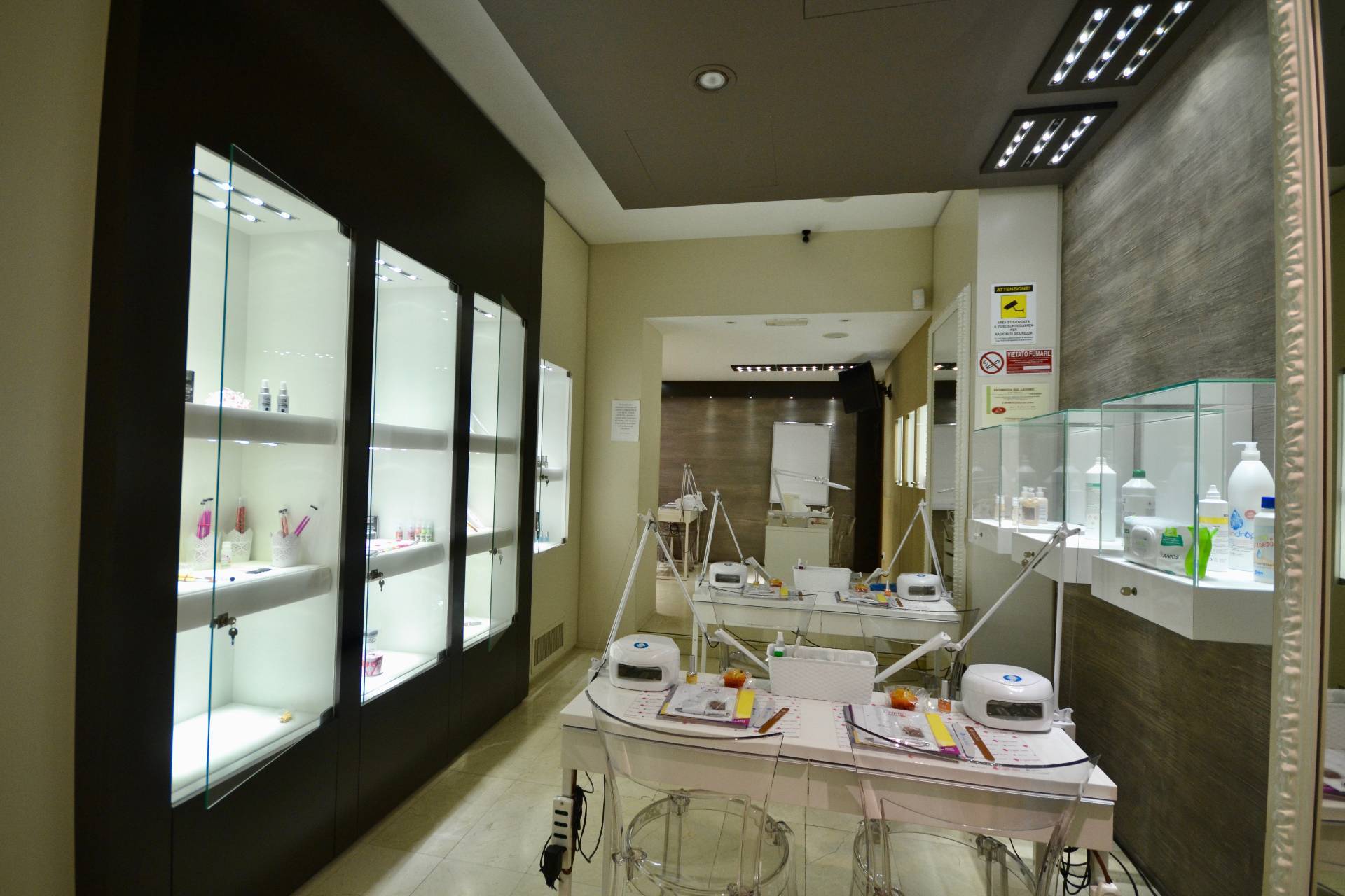 Locale commerciale in affitto a Genova, Centro Storico