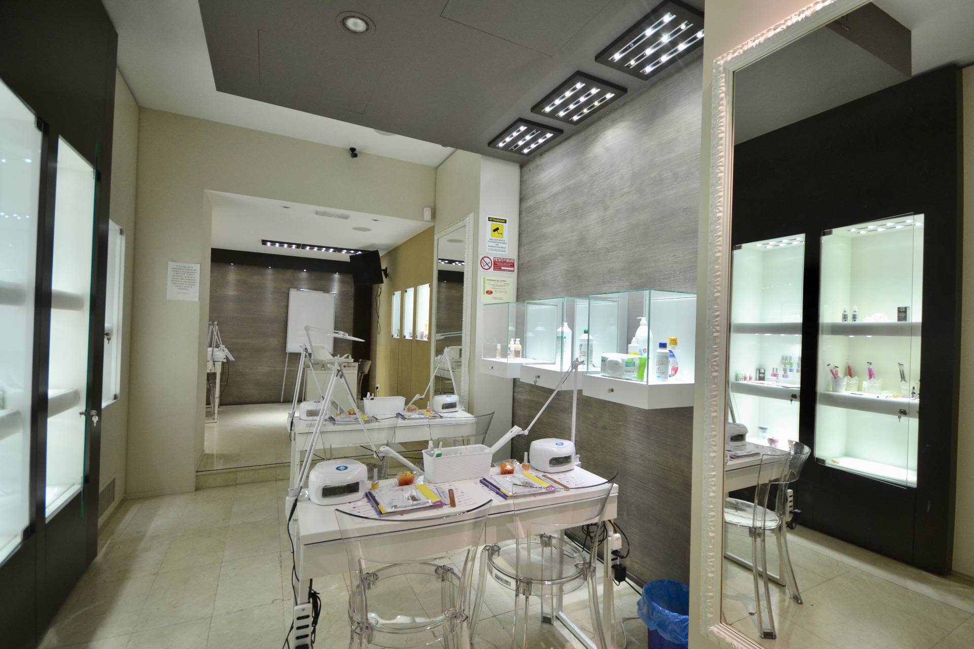 Locale commerciale in affitto a Genova, Centro Storico