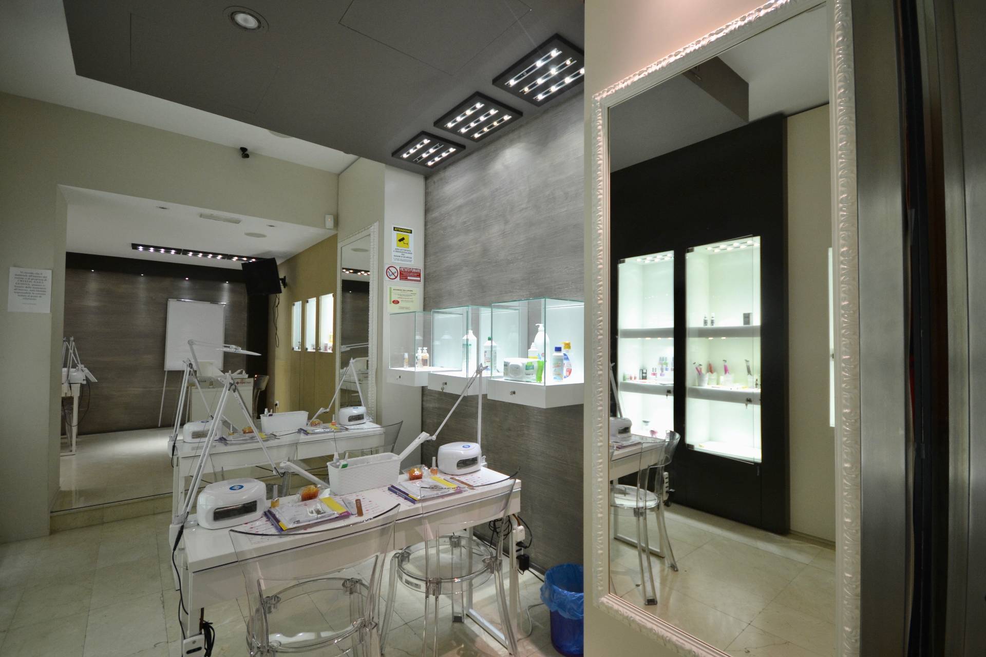 Locale commerciale in affitto a Genova, Centro Storico