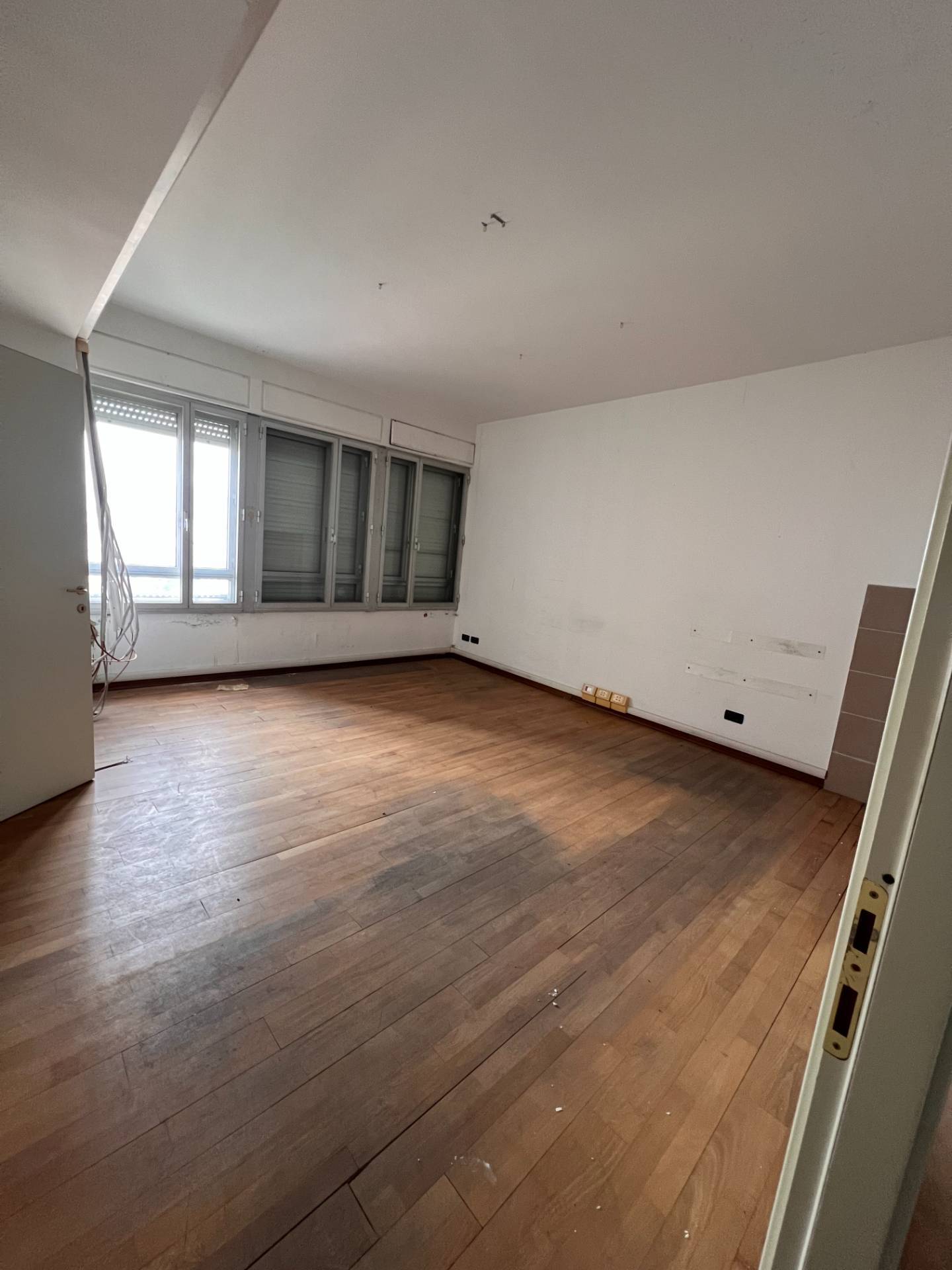 Ufficio in vendita a Genova, Sampierdarena