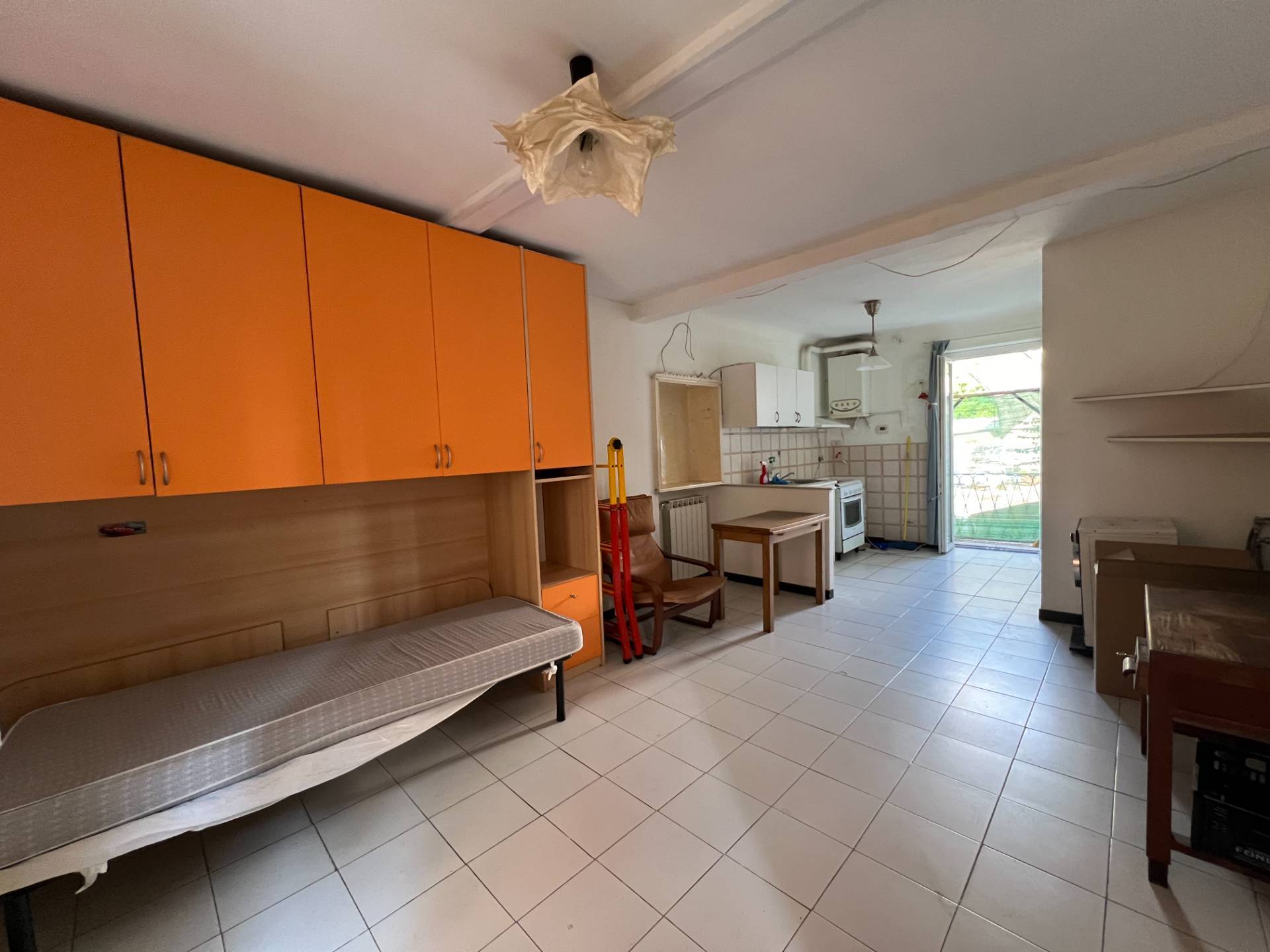 Appartamento in vendita a Genova, Rivarolo