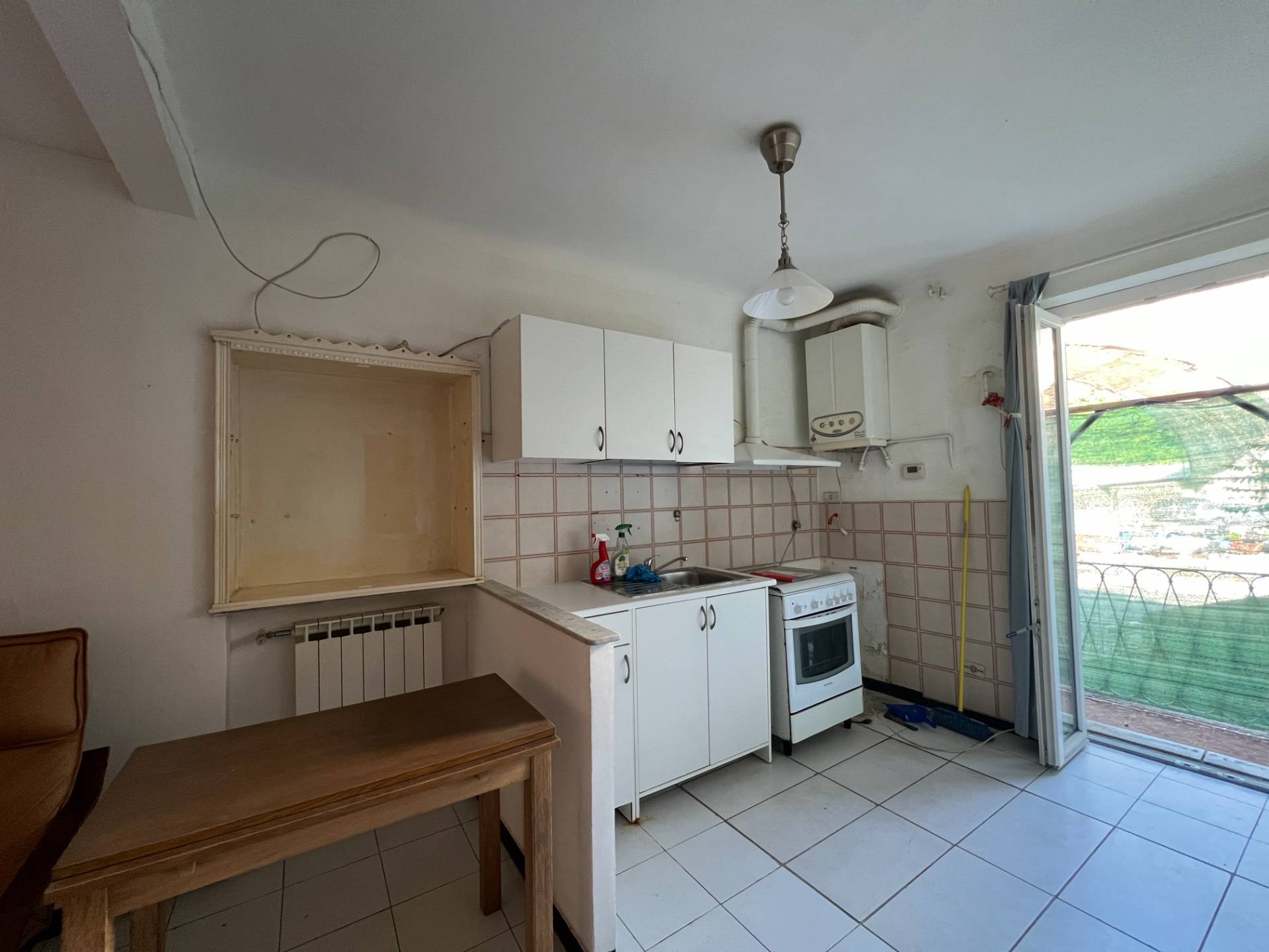 Appartamento in vendita a Genova, Rivarolo