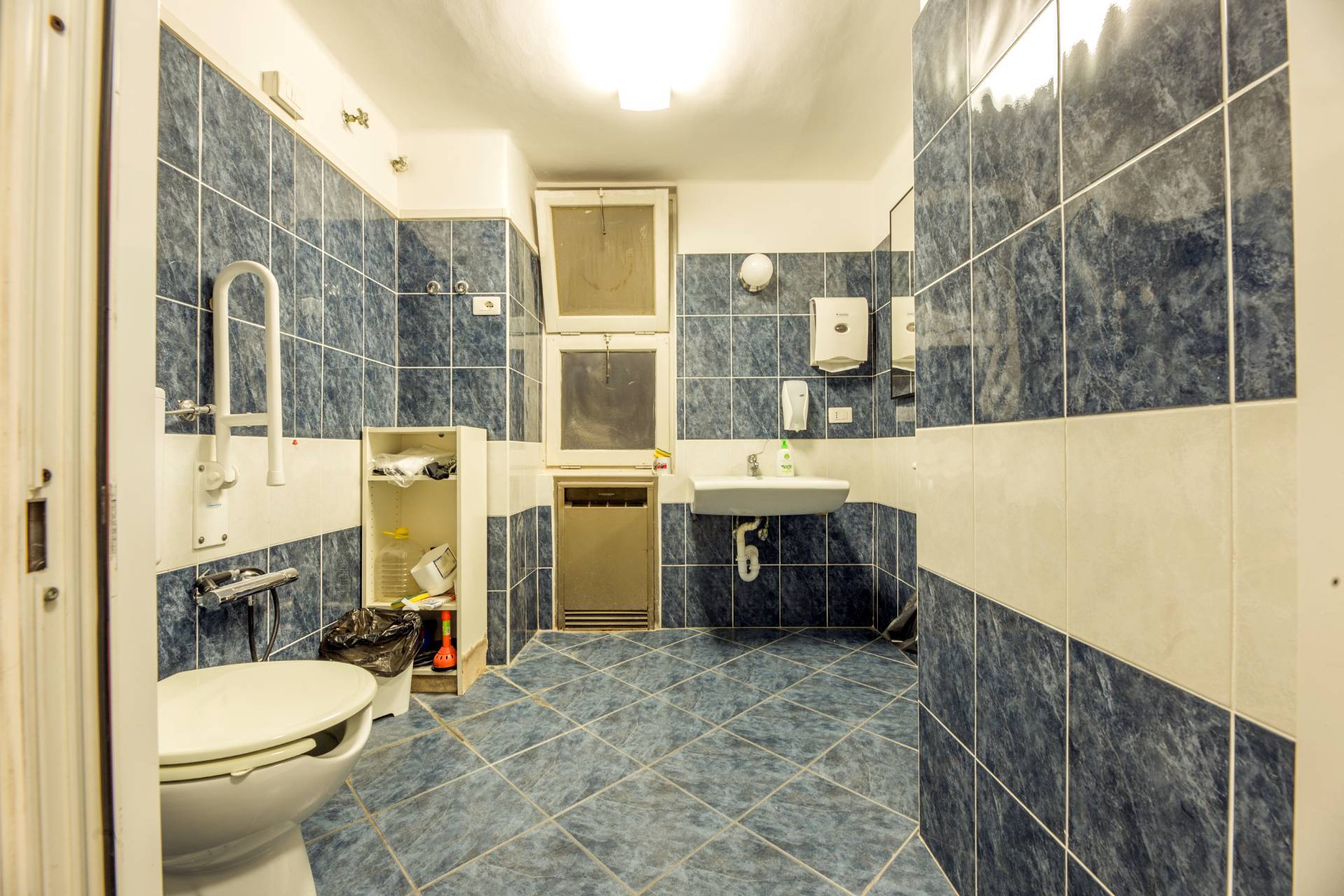 Studio/Ufficio in vendita a Genova, Centro Storico