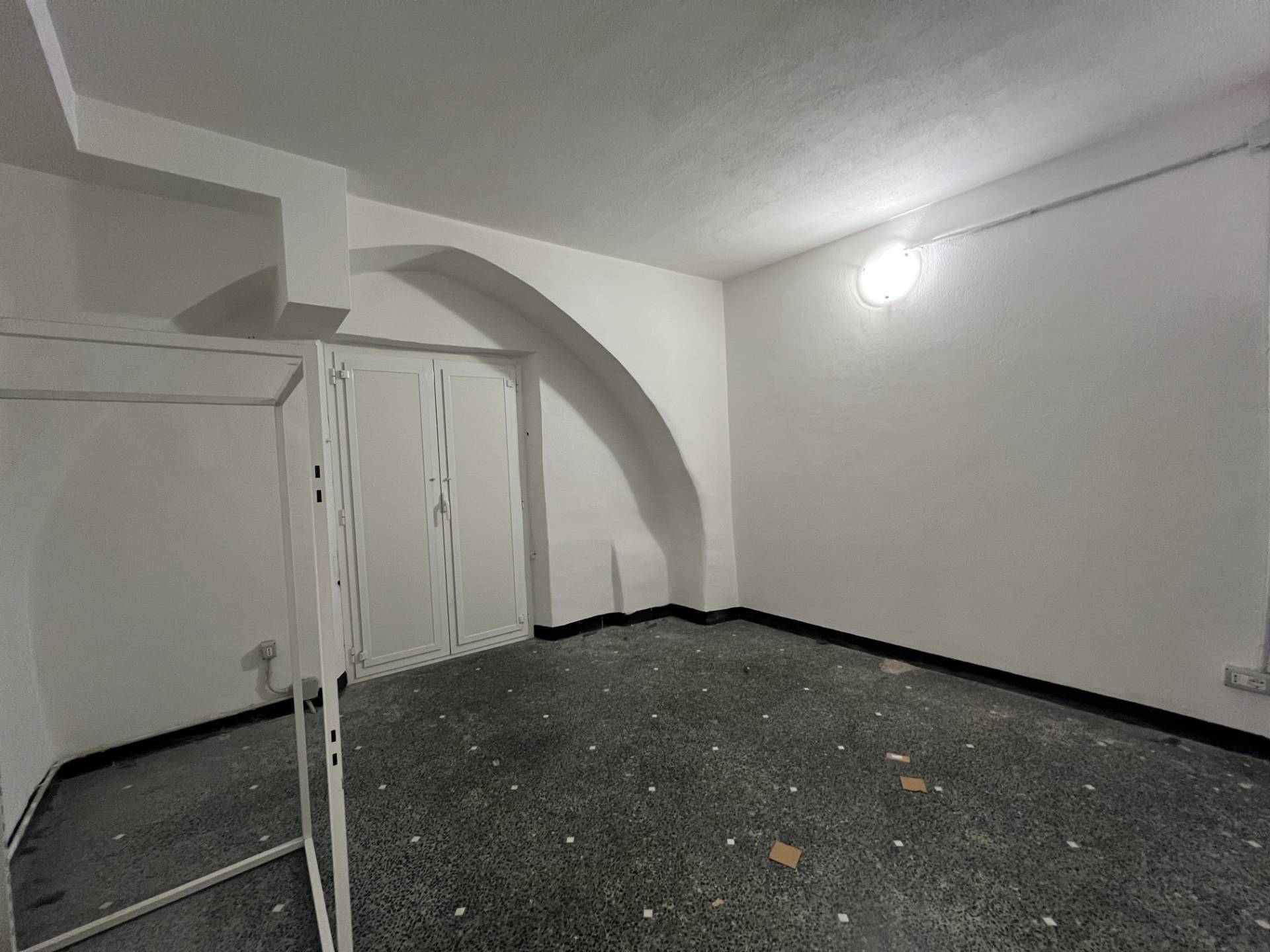 Locale commerciale in affitto a Genova, Centro Storico