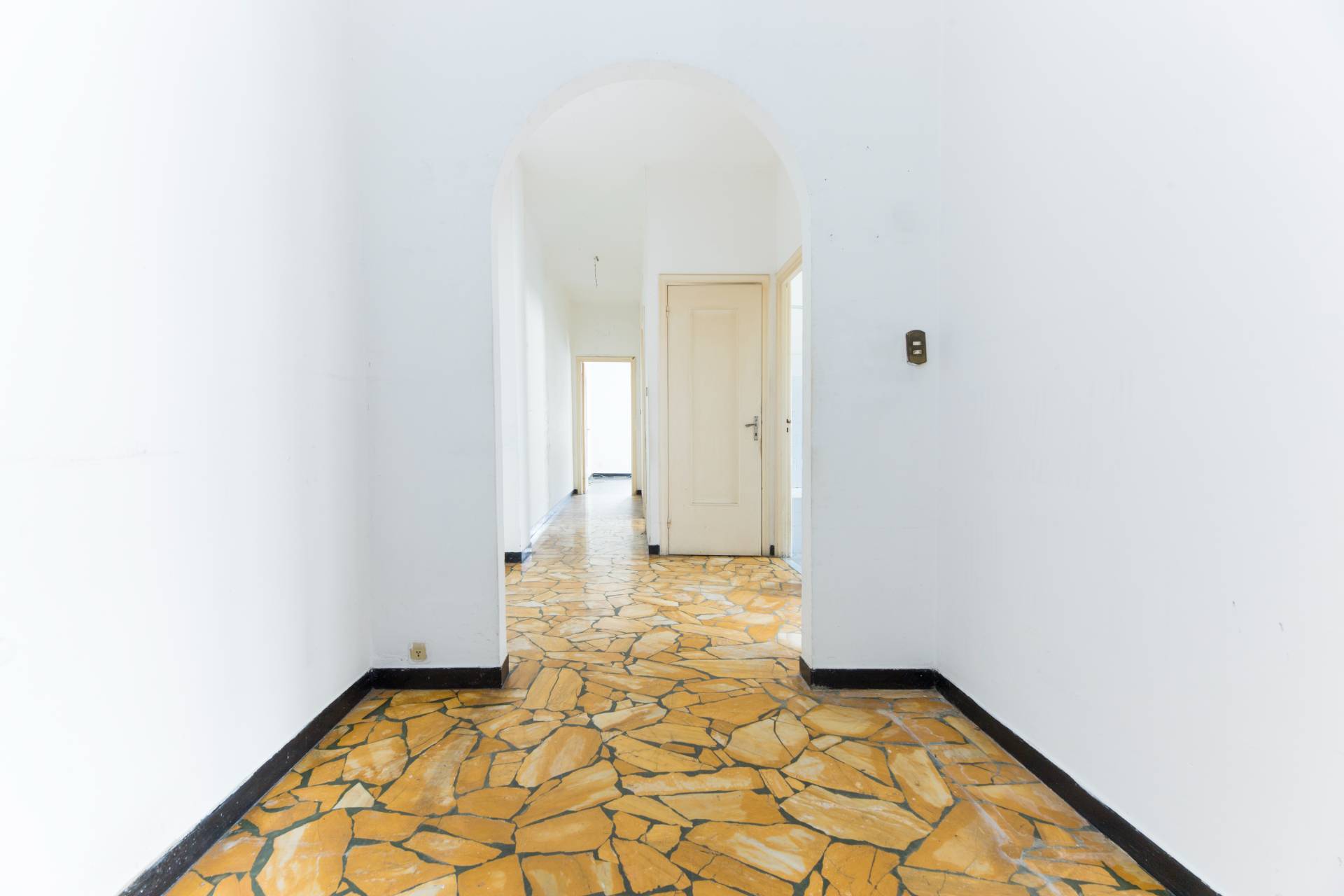 Appartamento in vendita a Genova, Molassana