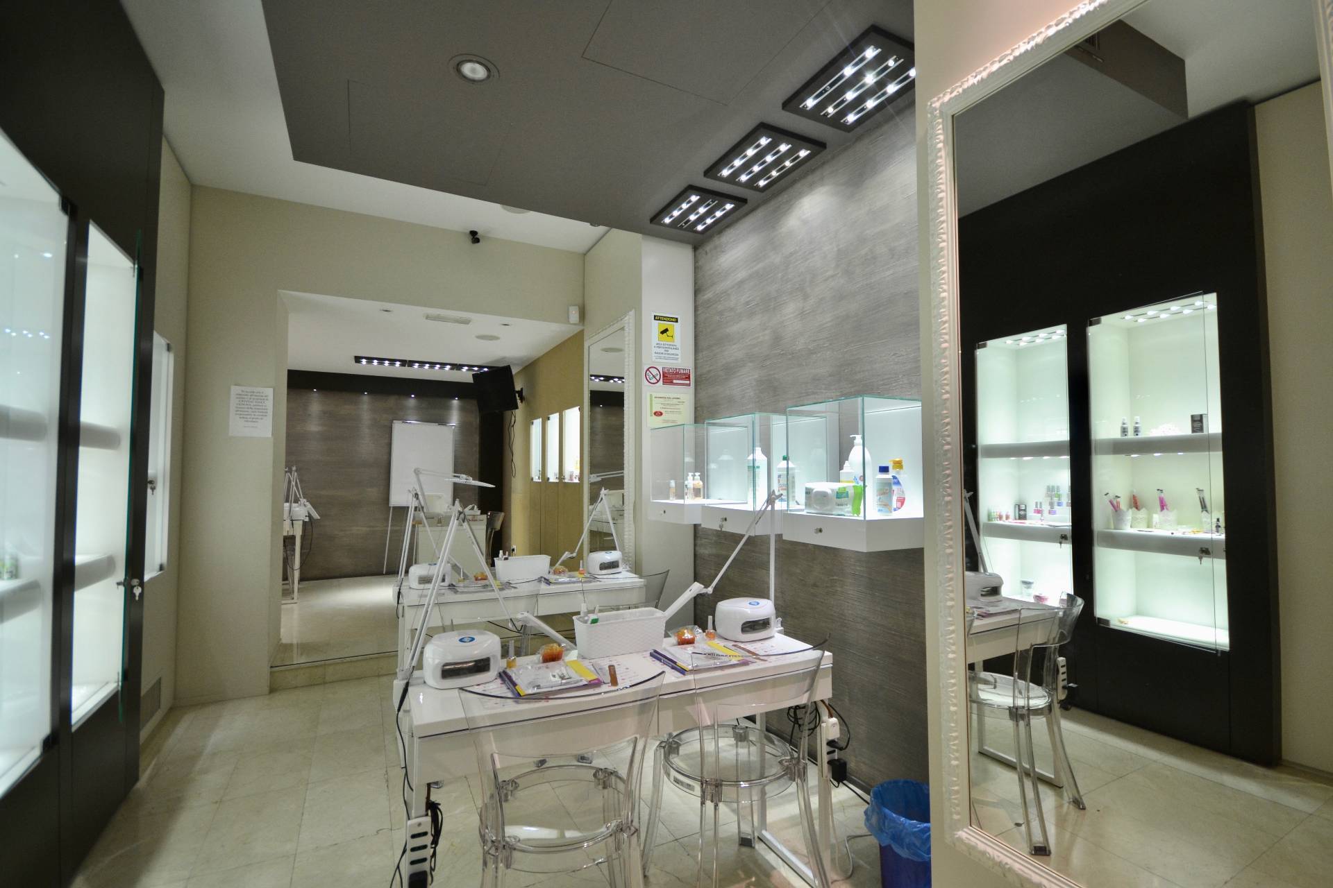 Locale commerciale in affitto a Genova, Centro Storico