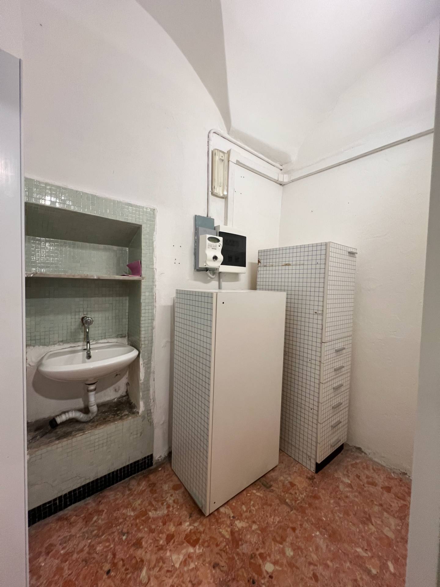 Locale commerciale in affitto a Genova, Centro Storico