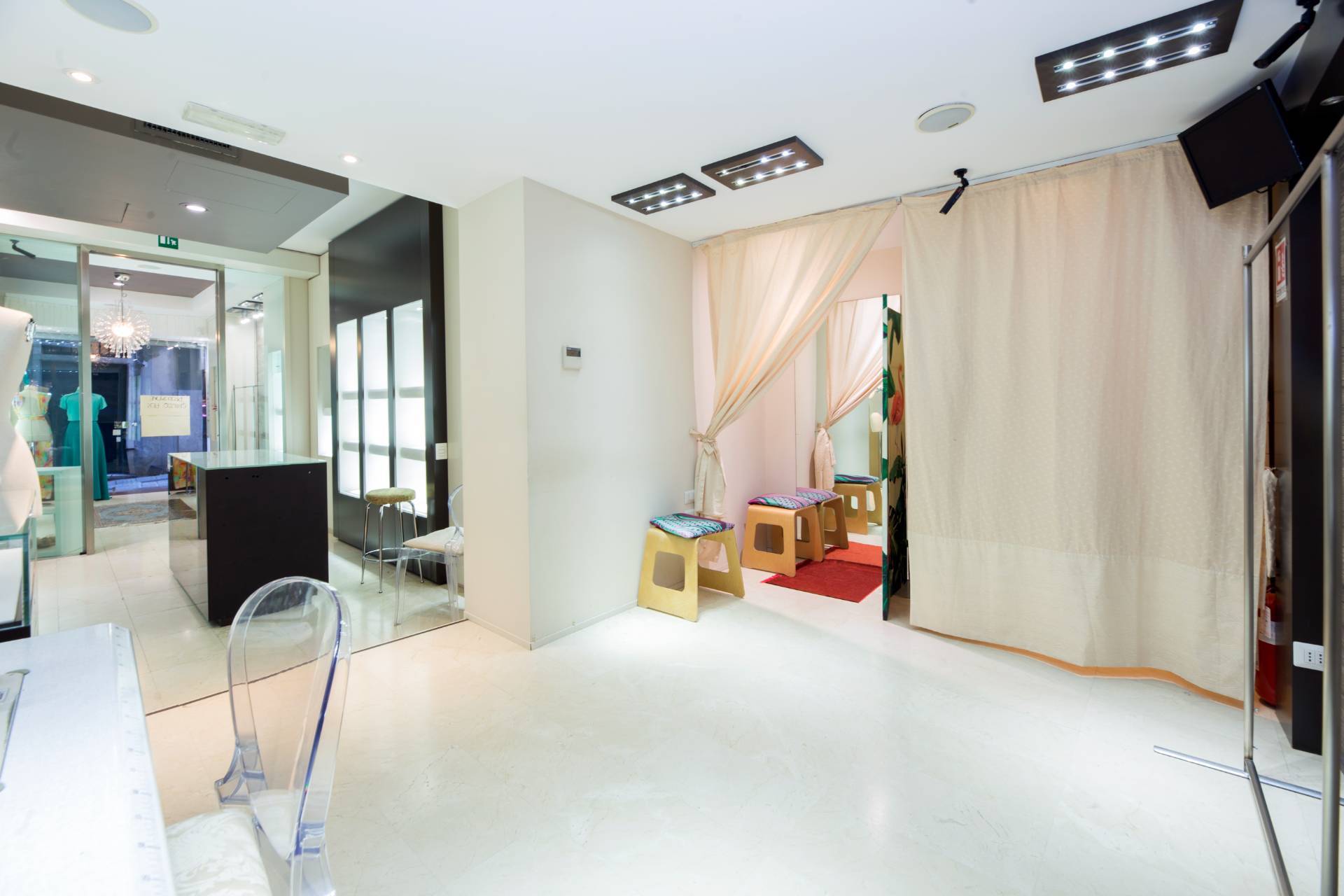 Locale commerciale in vendita a Genova, Centro Storico