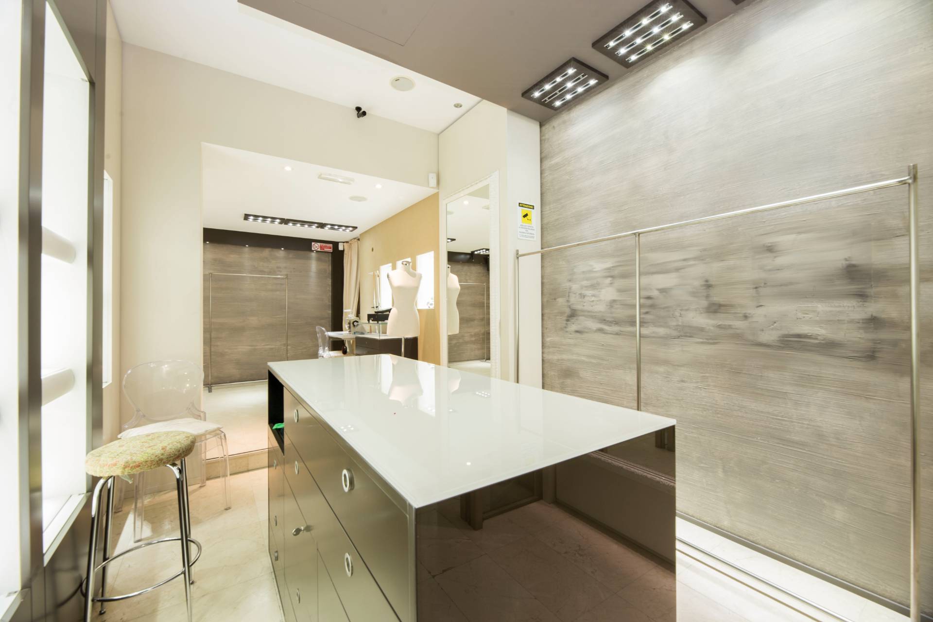 Locale commerciale in vendita a Genova, Centro Storico