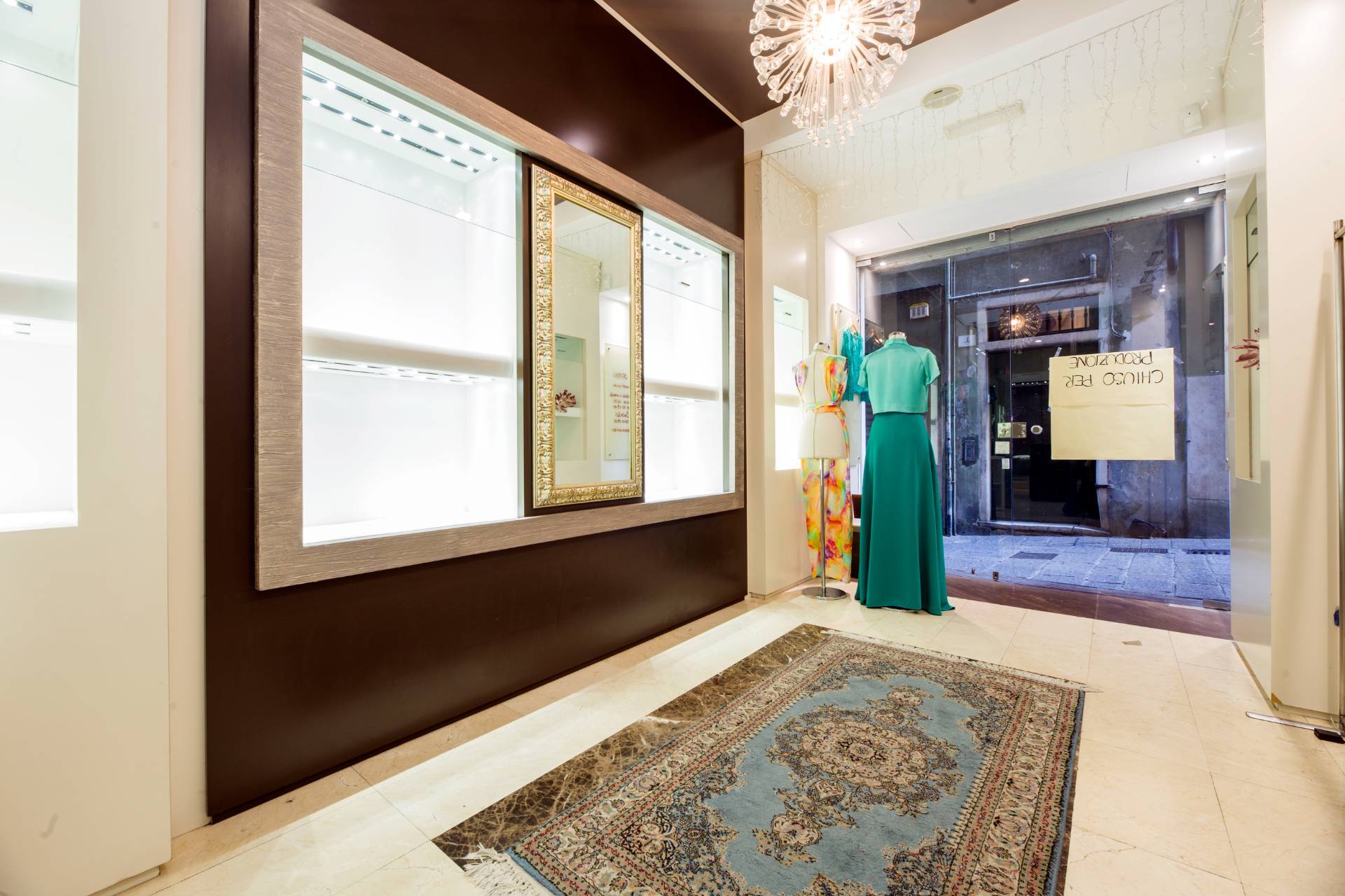 Locale commerciale in vendita a Genova, Centro Storico