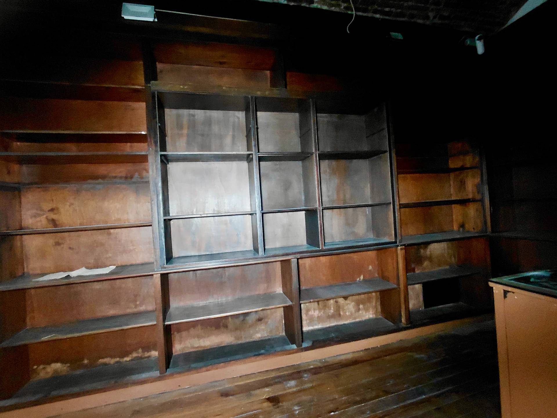 Locale commerciale in affitto a Genova, Centro Storico