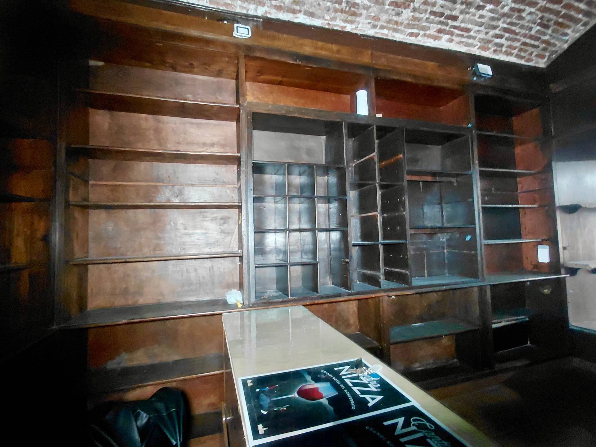 Locale commerciale in affitto a Genova, Centro Storico