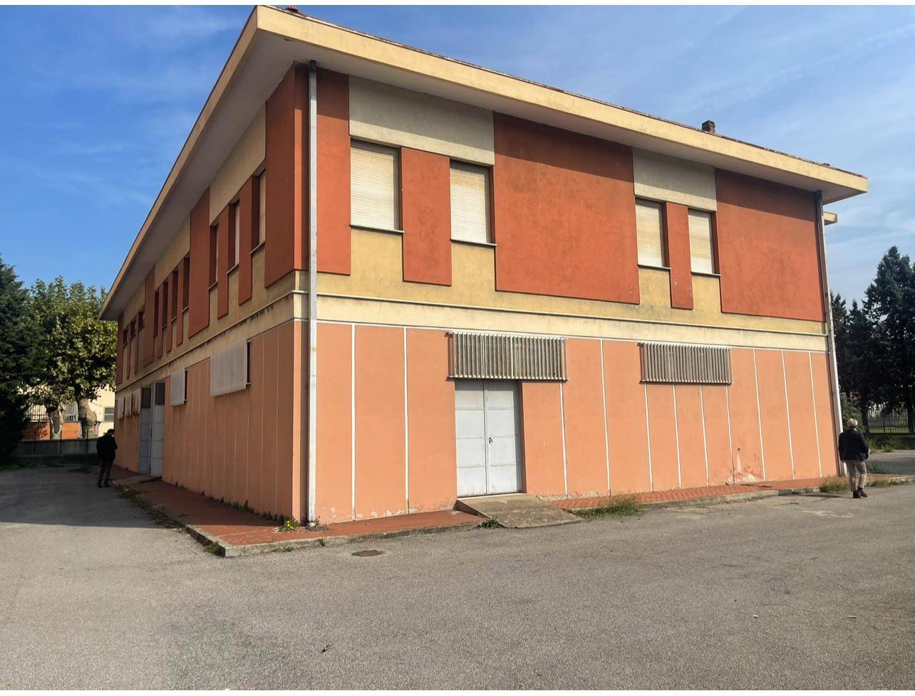 Locale commerciale in vendita a Cairo Montenotte