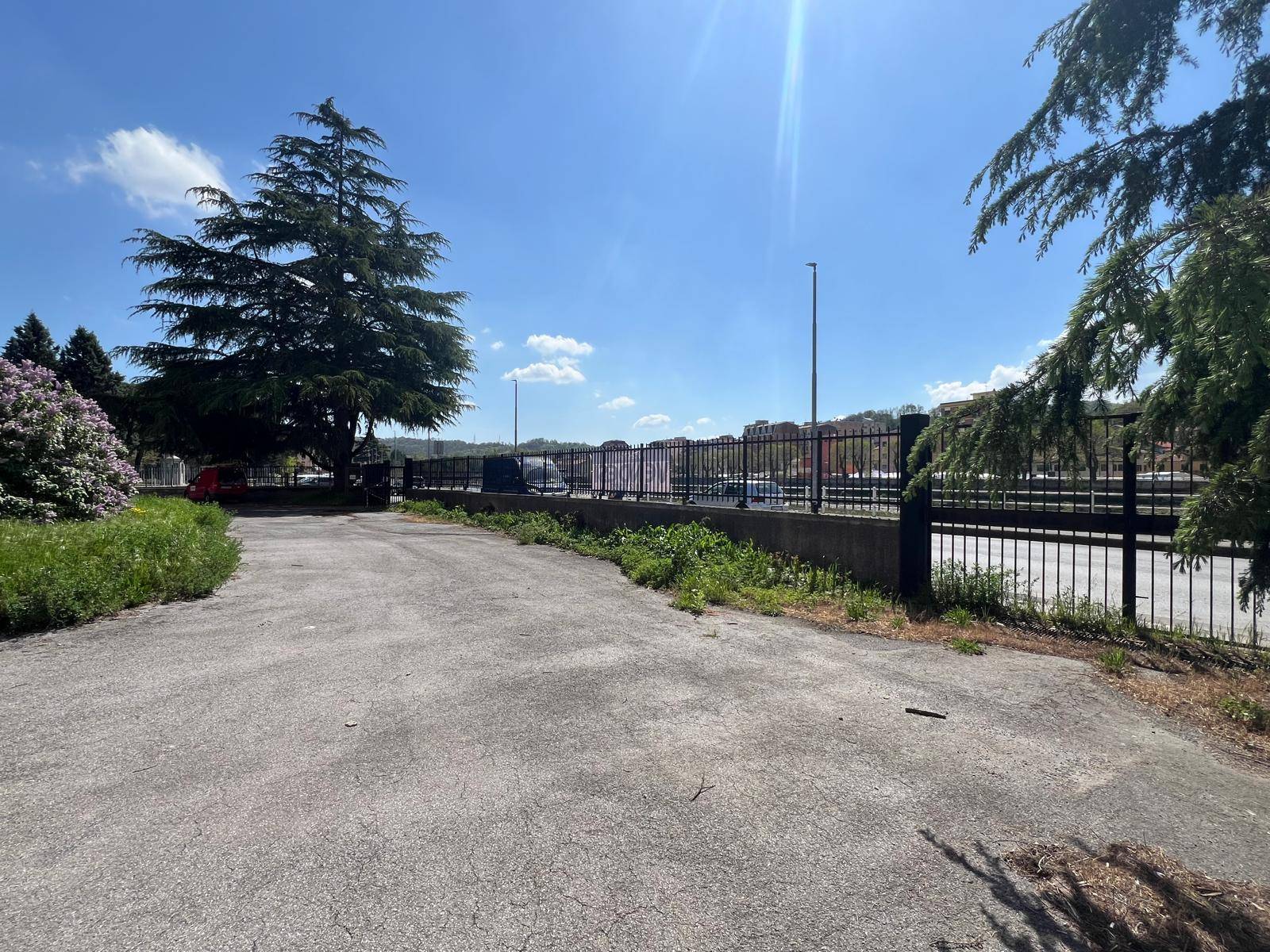 Locale commerciale in vendita a Cairo Montenotte