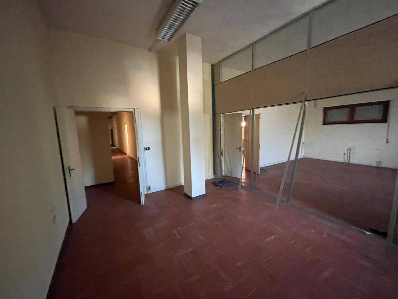 Locale commerciale in vendita a Millesimo