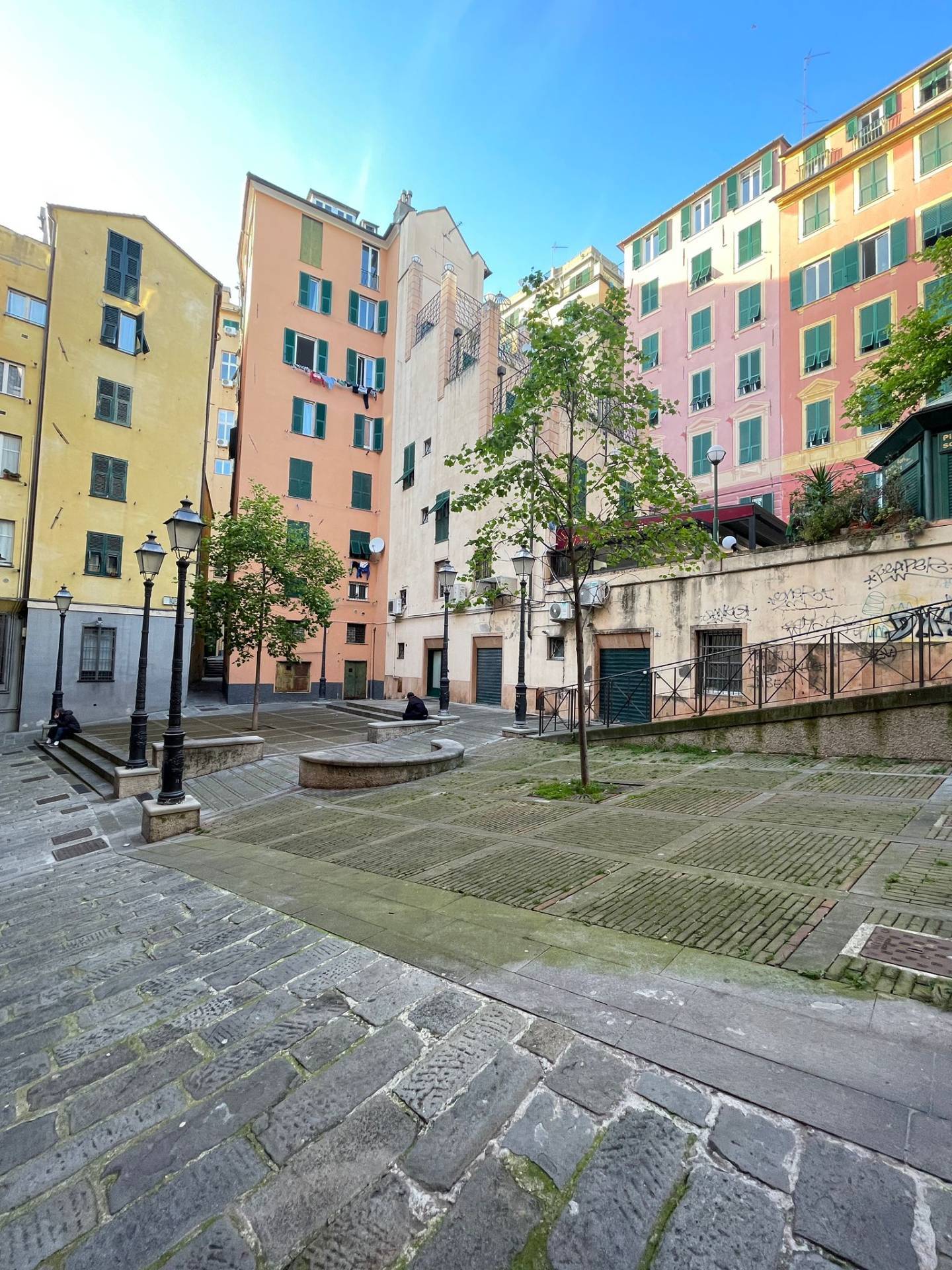 Locale commerciale in affitto a Genova, Centro Storico