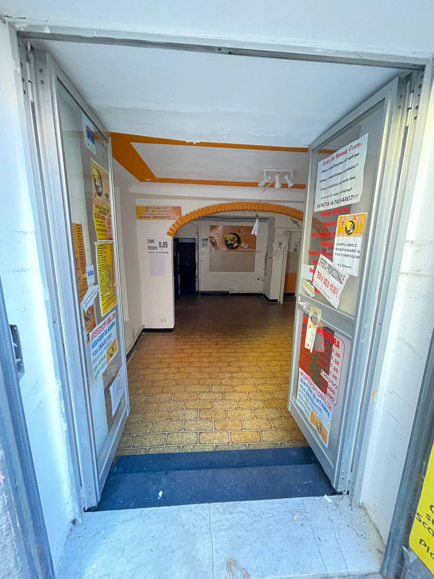 Locale commerciale in affitto a Genova, Centro Storico