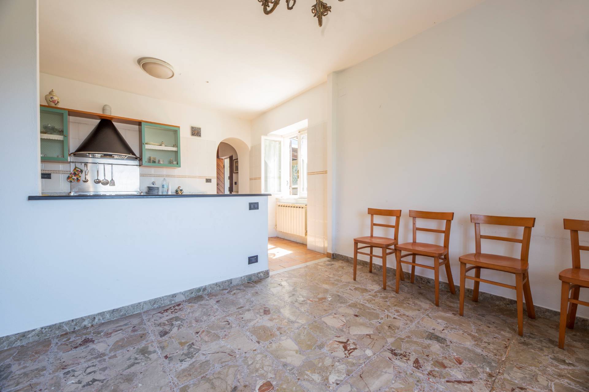 Casa indipendente in vendita a Genova, Molassana