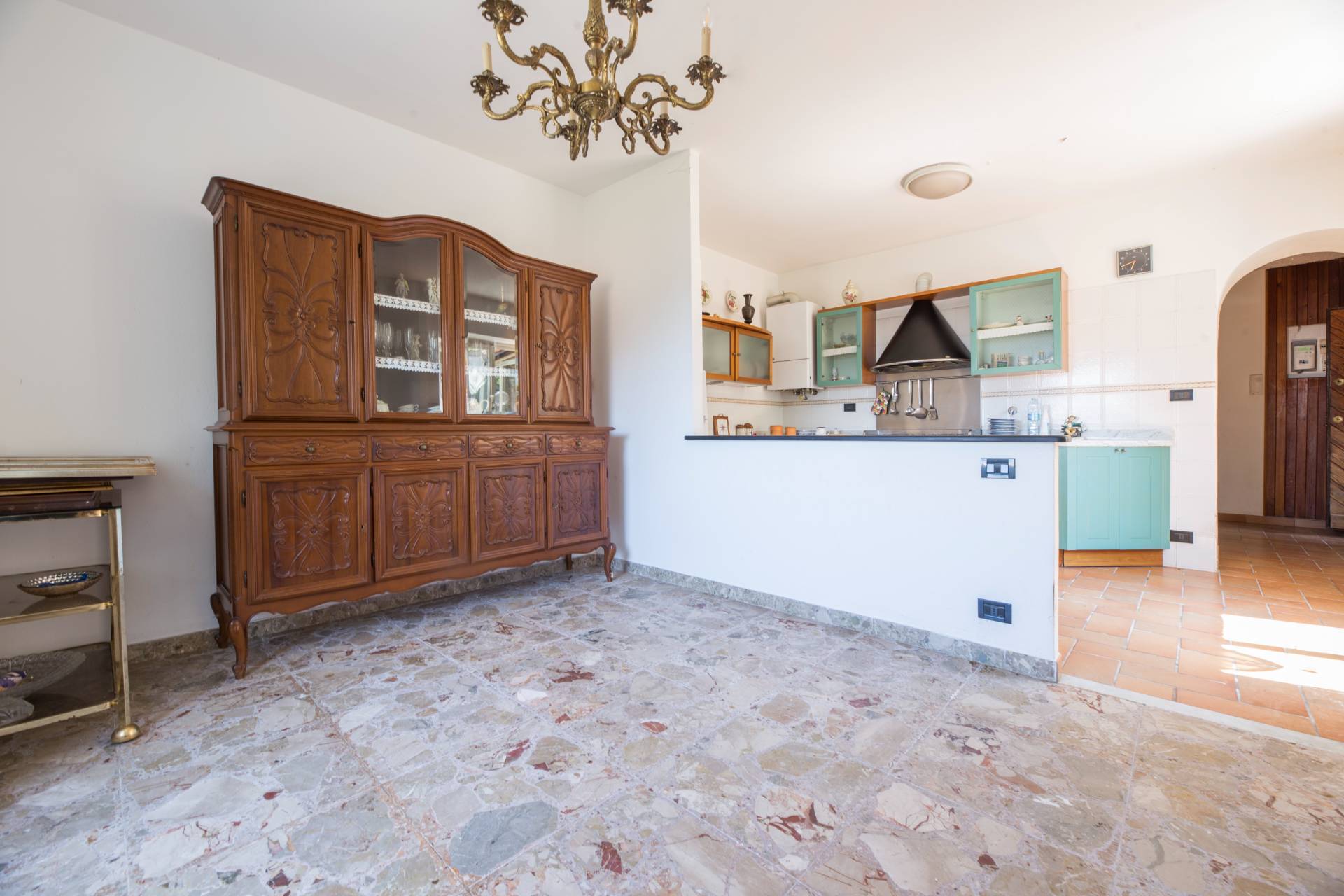 Casa indipendente in vendita a Genova, Molassana