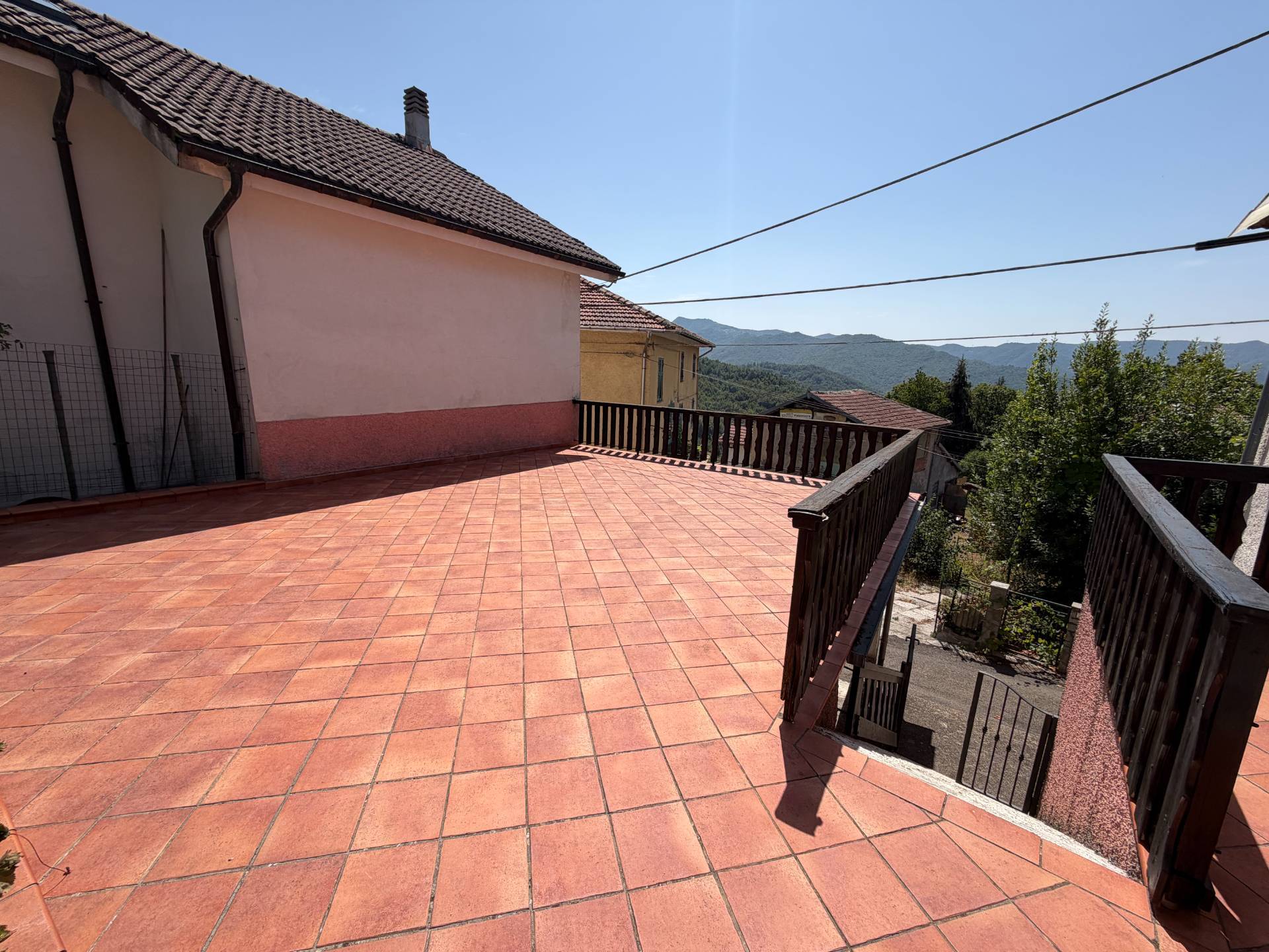 Villa bifamiliare in vendita a Mongiardino Ligure
