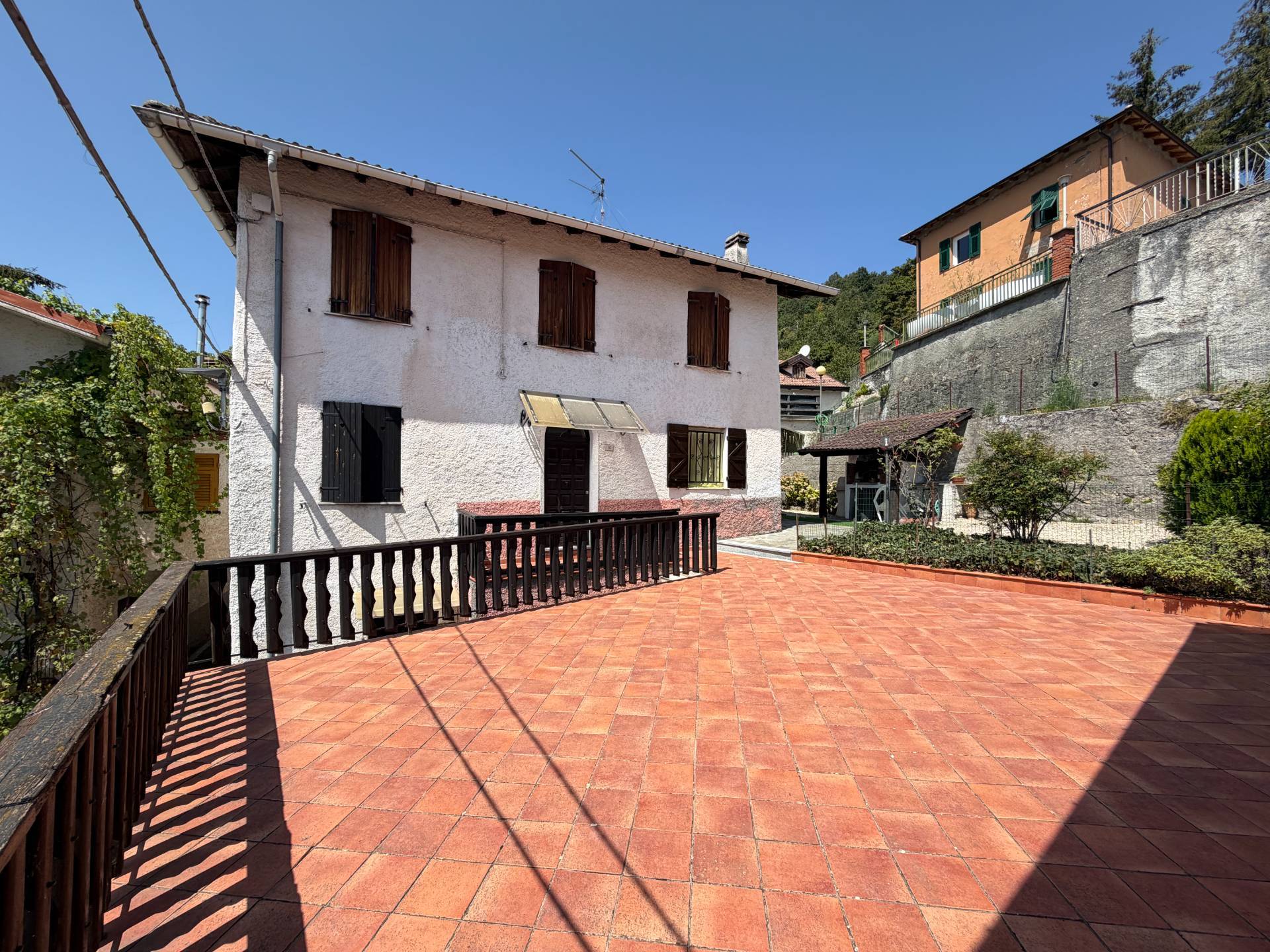 Villa bifamiliare in vendita a Mongiardino Ligure