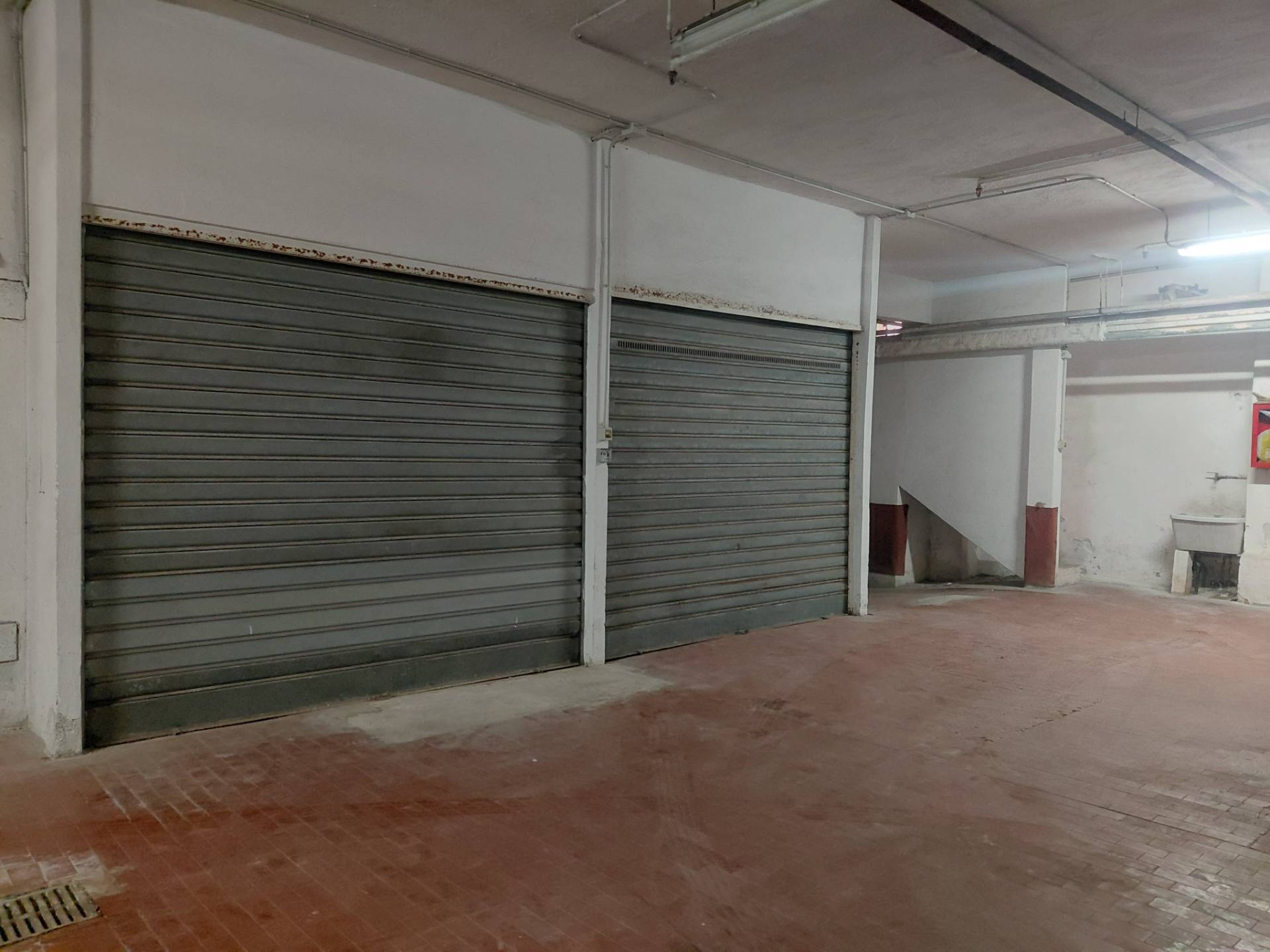 Box o garage in vendita a Genova, Quinto