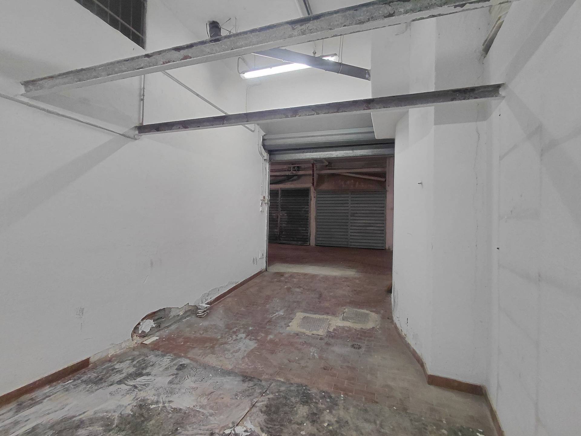 Box o garage in vendita a Genova, Quinto