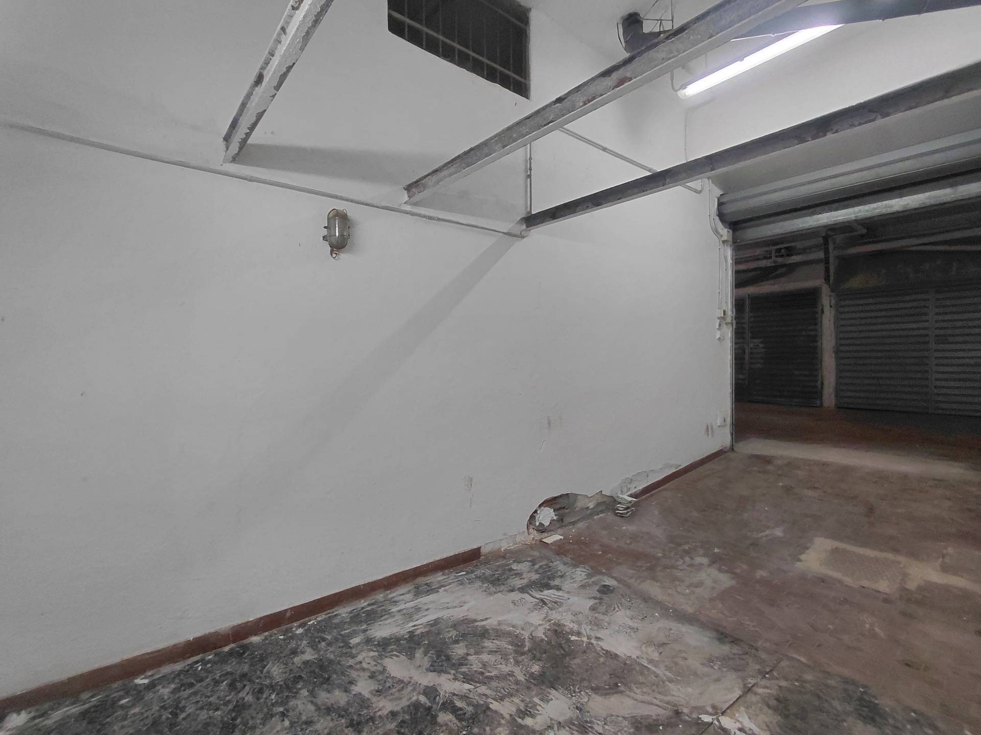 Box o garage in vendita a Genova, Quinto