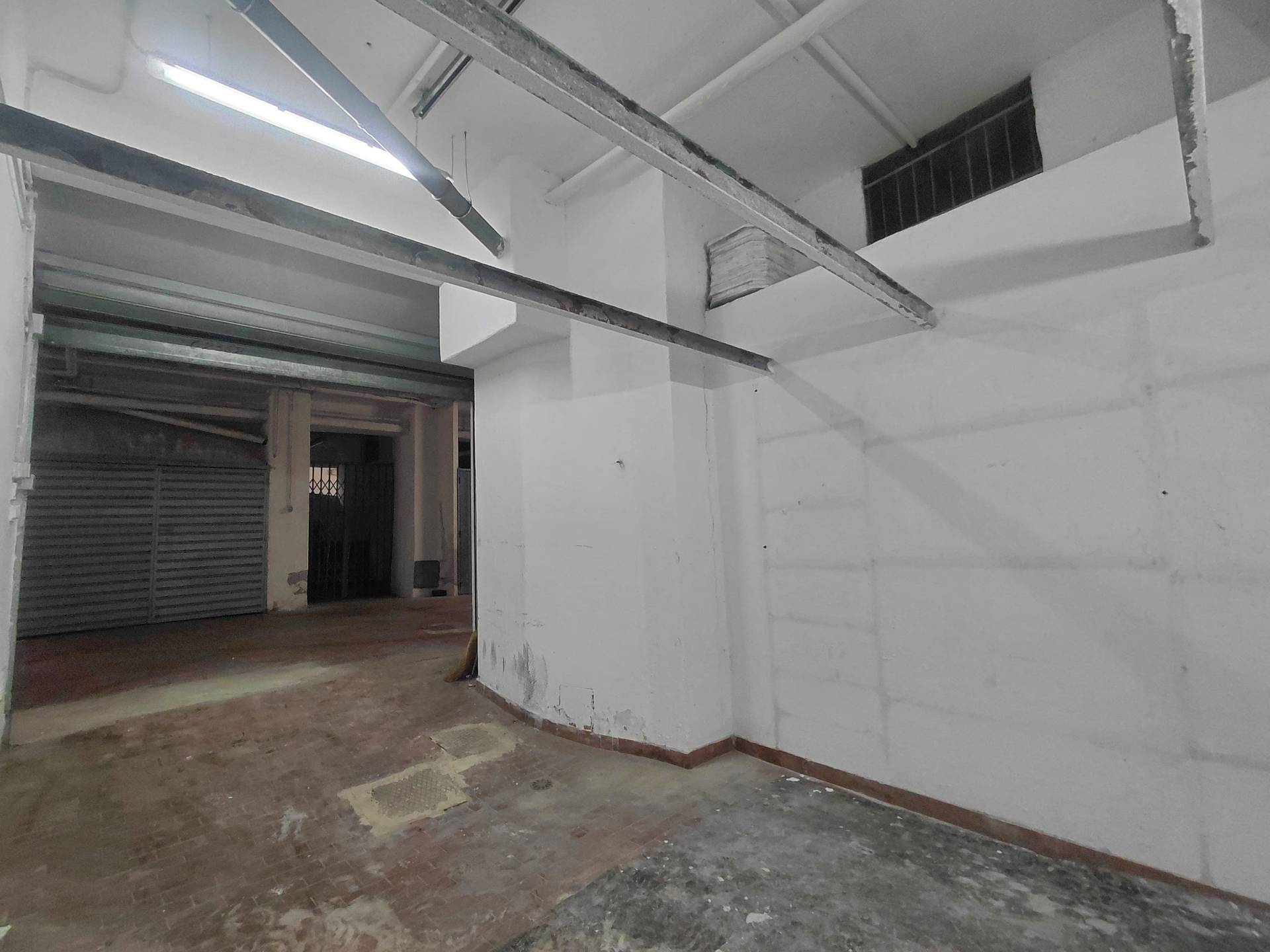Box o garage in vendita a Genova, Quinto