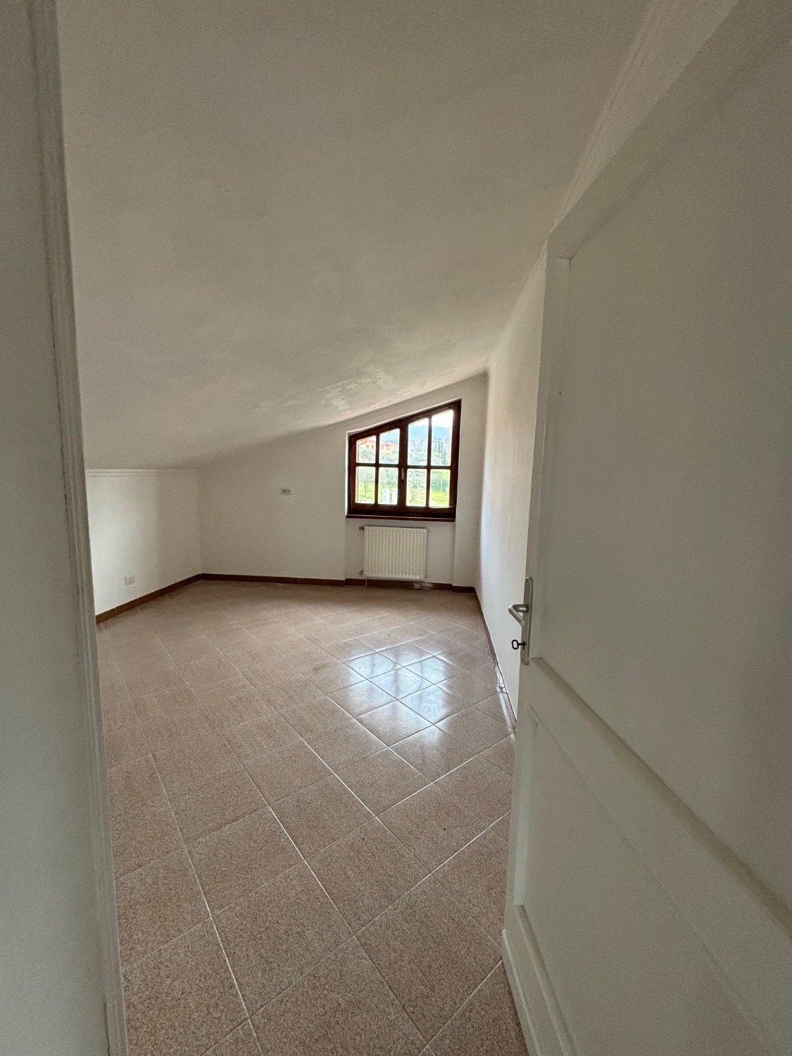 Trilocale con terrazzo a Rocca di Papa