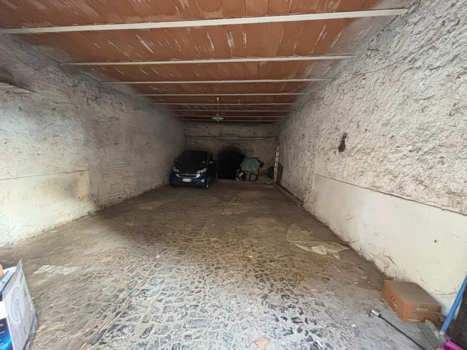 Box/Garage 55mq con box a Rocca di Papa