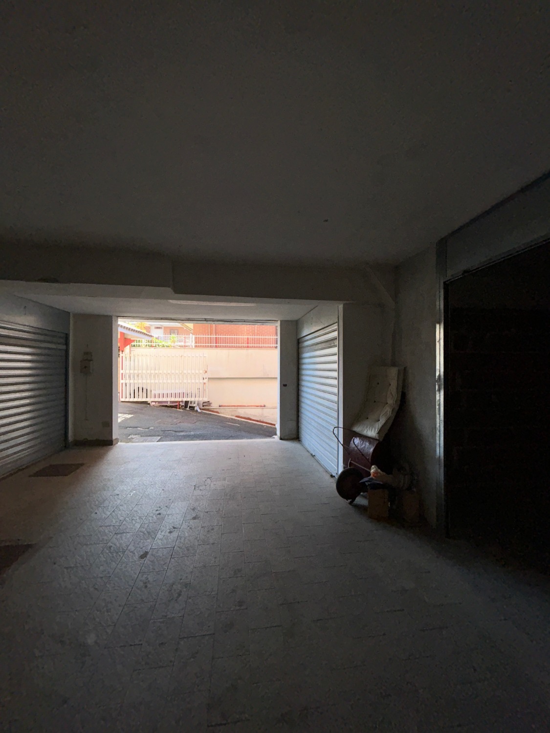 Box/Garage 45mq con box a Castel Gandolfo