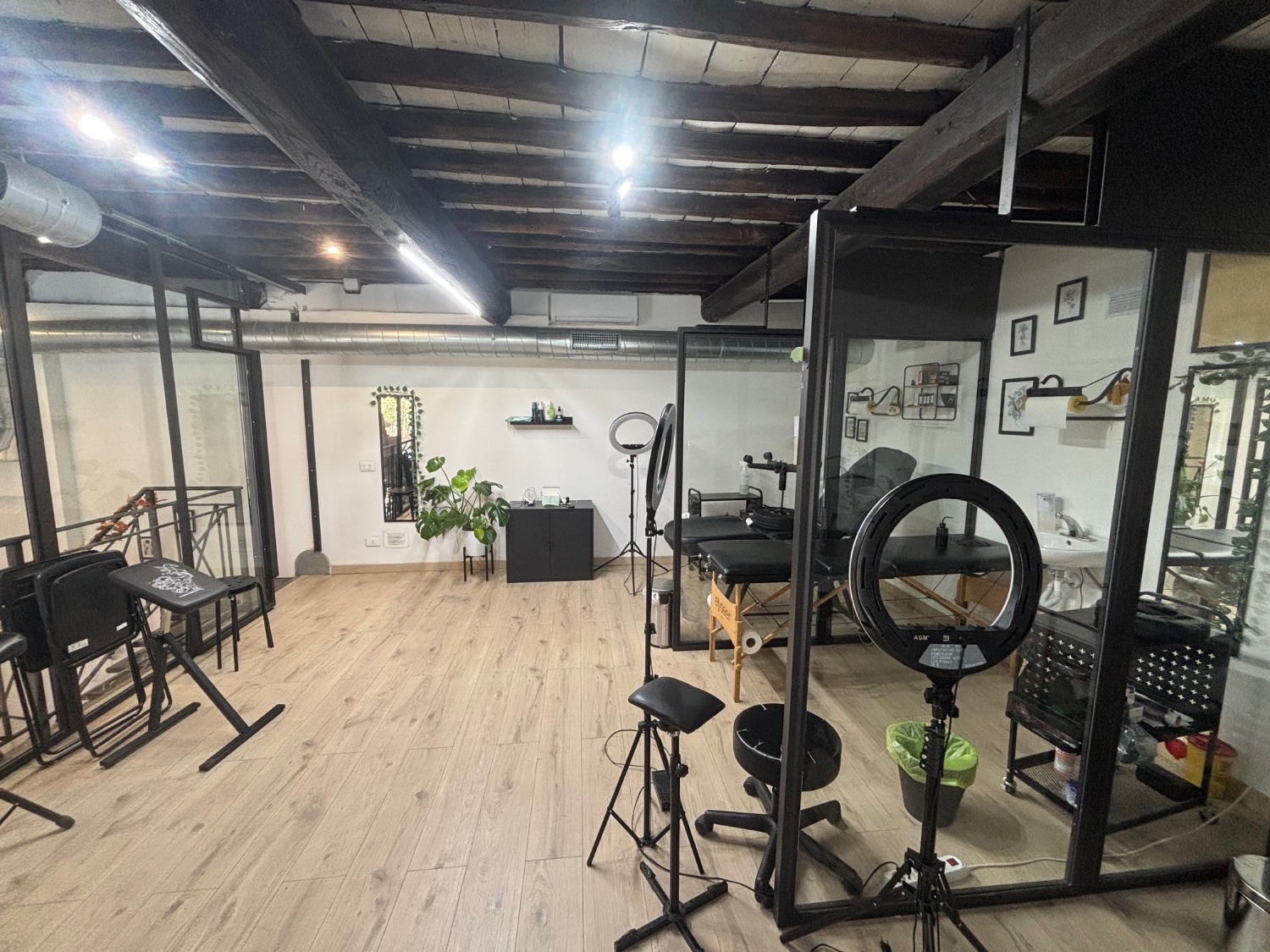 Locale commerciale in vendita a Grottaferrata