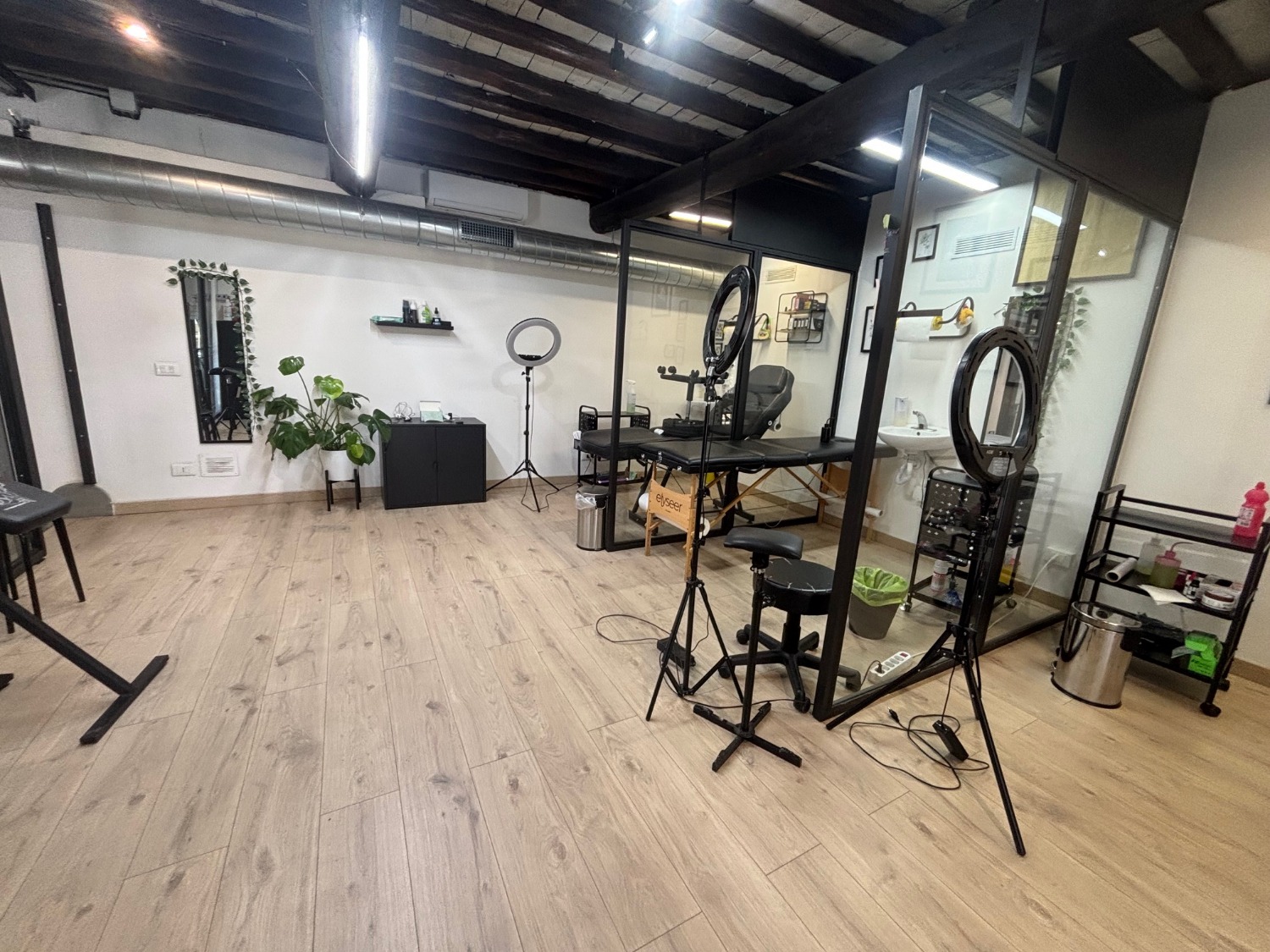 Locale commerciale in vendita a Grottaferrata