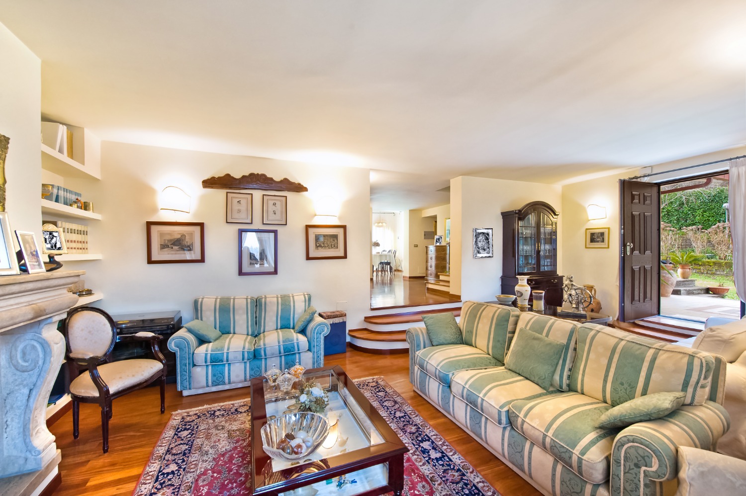 Villa con terrazzo a Monte Porzio Catone