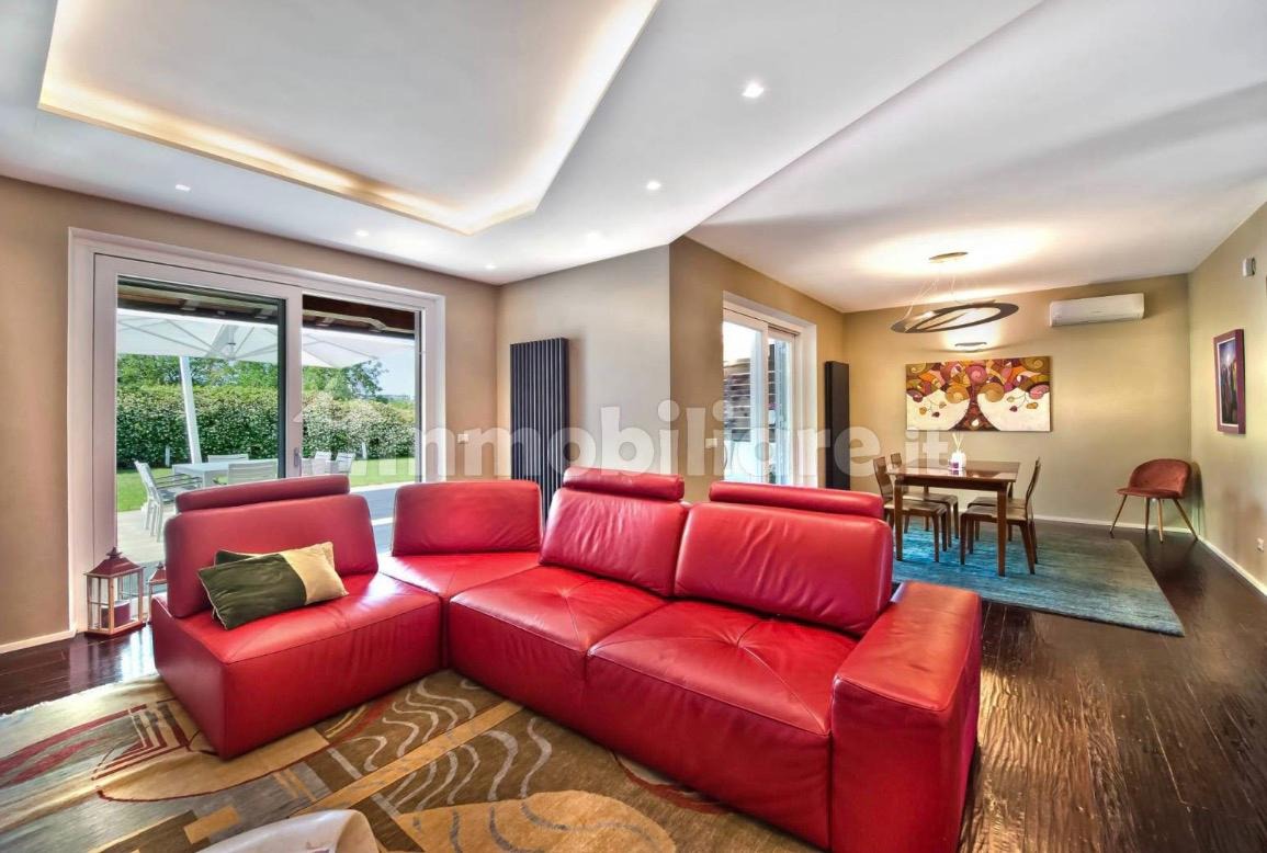 Villa con box a Rocca di Papa