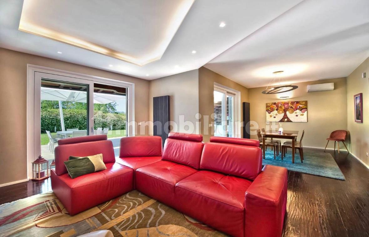 Villa con box a Rocca di Papa