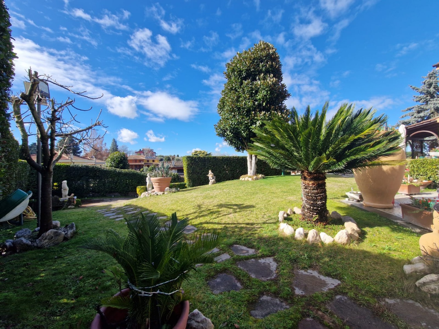 Villa con box a Rocca di Papa