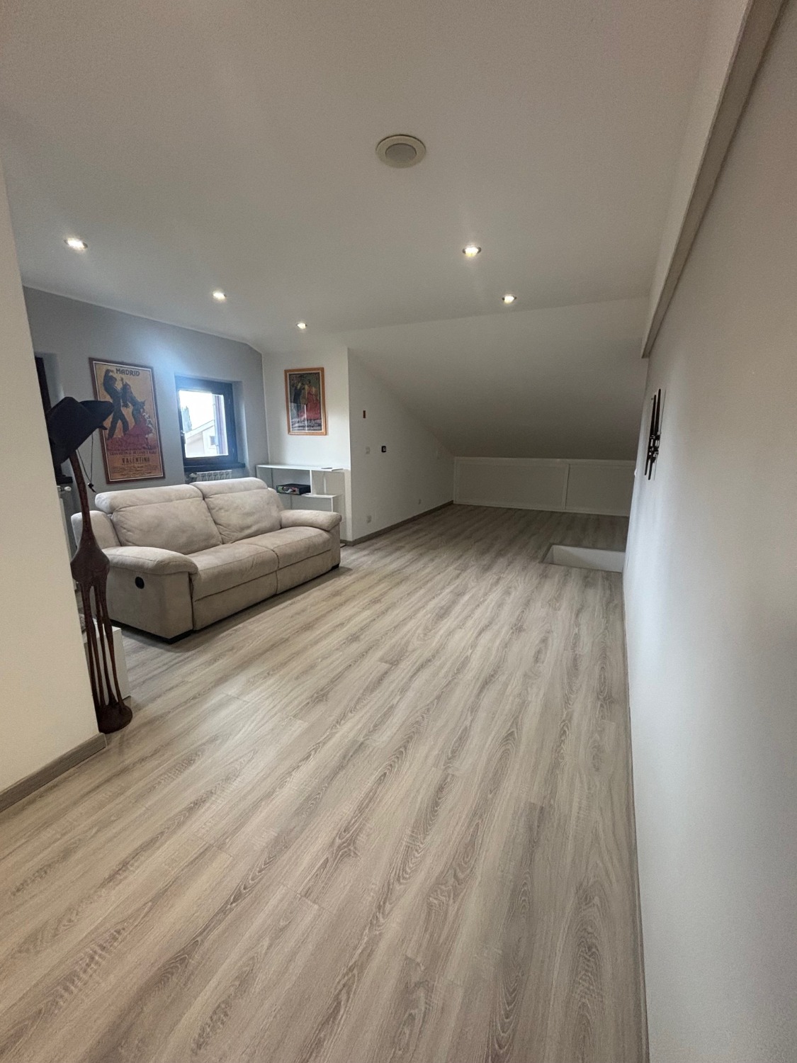 Quadrilocale con terrazzo a Frascati