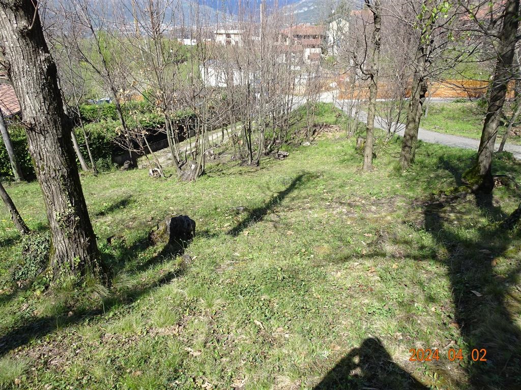 Terreno in vendita a Ello