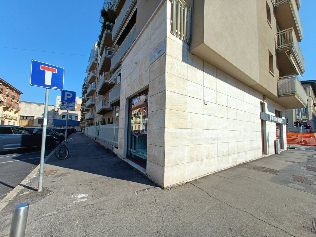 Magazzino in vendita a Milano