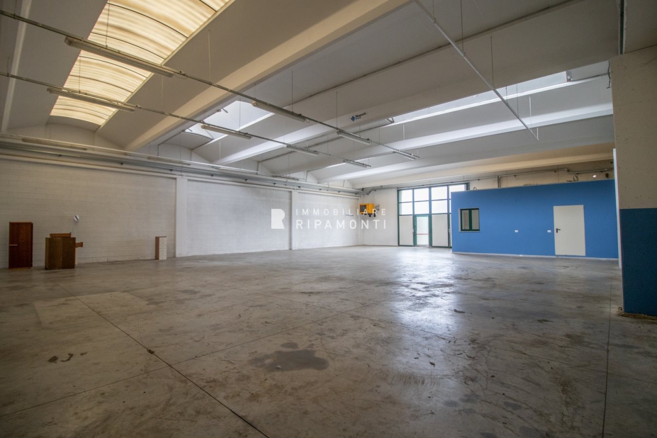 Capannone in vendita a Calolziocorte