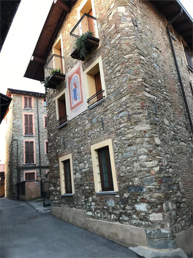 Bilocale in vendita, Colle Brianza ravellino