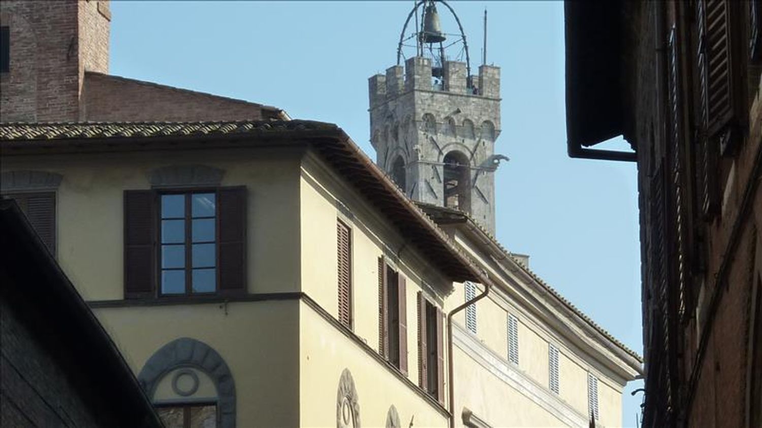locale commerciale in affitto a Siena