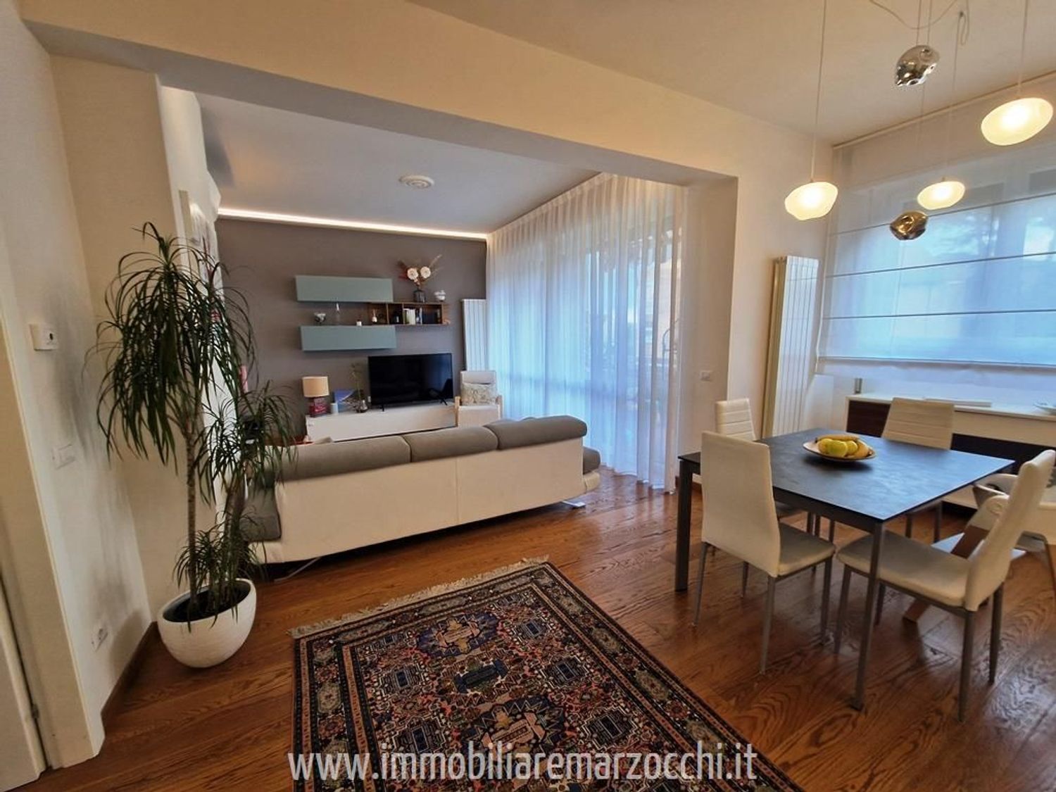 Appartamento con terrazzo, Siena cappucini