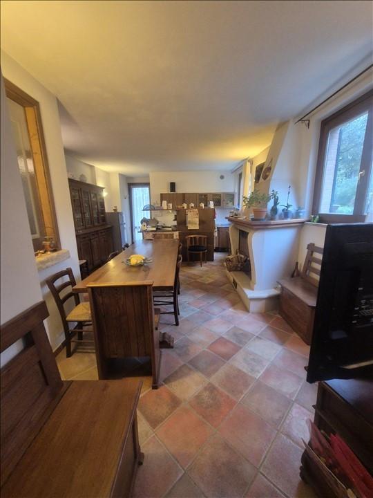 Casa indipendente con giardino, Asciano castelnuovo berardenga scalo