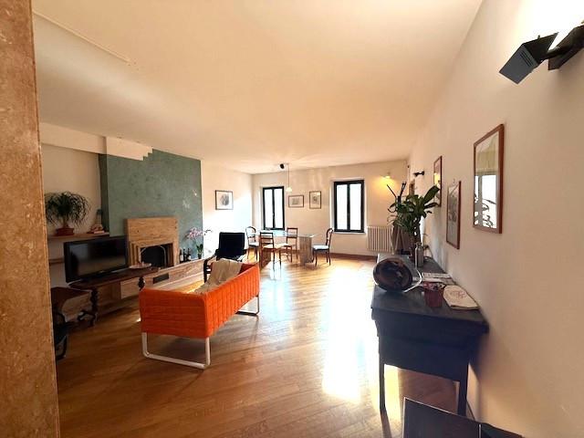 Appartamento con terrazzo, Siena centro storico