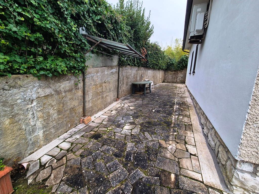 Casa indipendente con giardino, Siena romana esterna