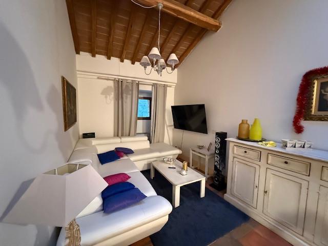 Bilocale arredato in affitto, Siena centro storico