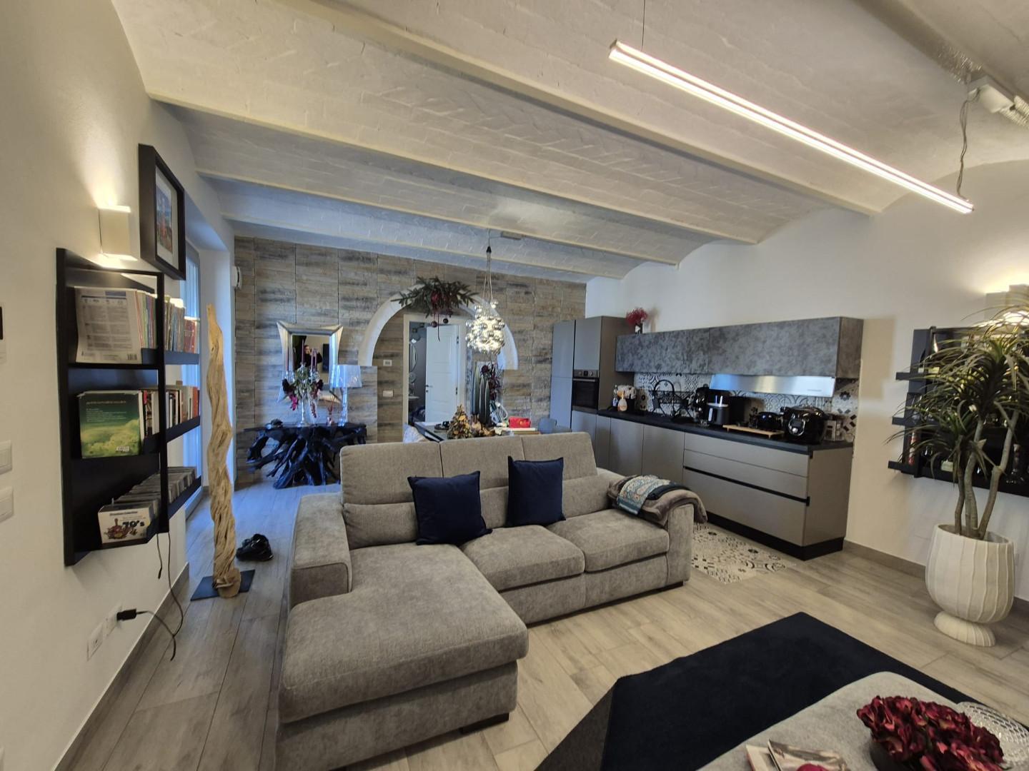 Appartamento con giardino, Siena coroncina